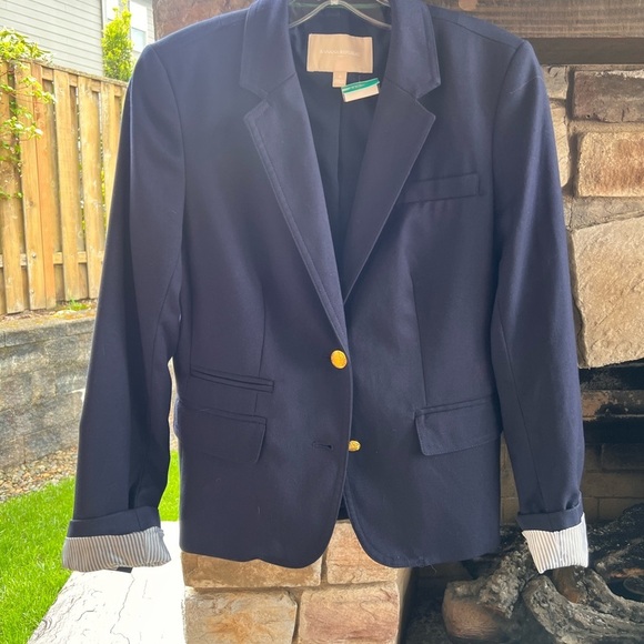 Navy Blazer by Banana Republic Size 6 - Picture 9 of 9